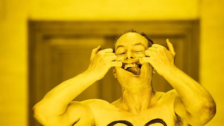 Chut !  Le festival d'Avignon 2026 se termine en silence avec Boris Charmatz