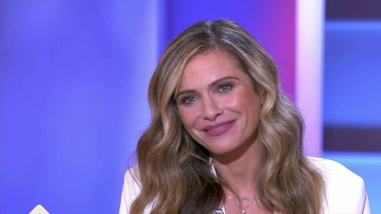 Clara Morgane décorée de la Légion d’honneur par Emmanuel Macron ? L'image qui affole les internaute