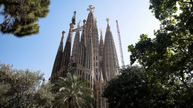 Comment les mathématiques rendent la basilique de la Sagrada Família incroyablement unique