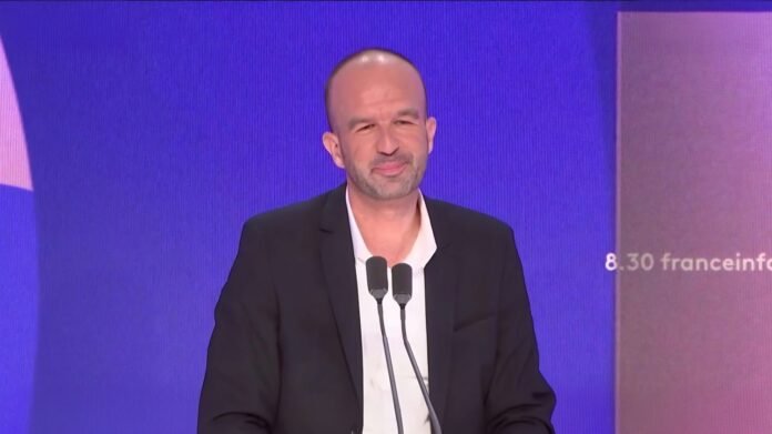 Coupe du monde de football, loi d'urgence agricole, présidentielle… Le "8h30 franceinfo" de Manuel Bompard