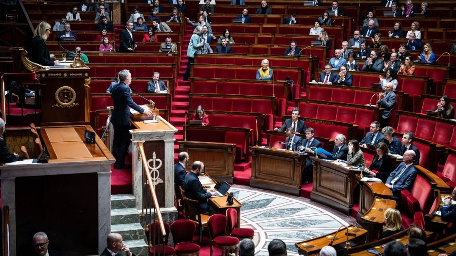 DIRECT. Motion de censure : les députés PS annoncent qu'ils ne voteront pas le texte déposé par les Ecologistes contre "l'inaction climatique" du gouvernement