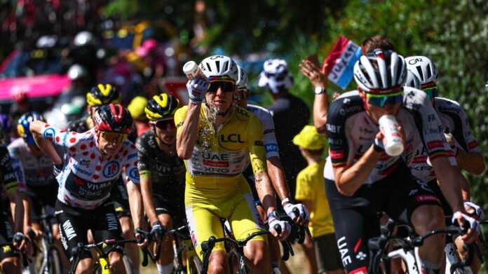 Déplacer la course dans le calendrier, partir plus tôt, prévoir un parcours alternatif… Quelles pistes pour limiter l'impact de la chaleur sur le Tour de France ? Déplacer la course dans le calendrier, partir plus tôt, prévoir un parcours alternatif… Quelles pistes pour limiter l'impact de la chaleur sur le Tour de France ?