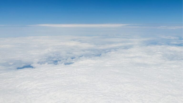 Des chercheurs veulent balancer de l'eau de mer sur les nuages pour empêcher un «super El Niño»