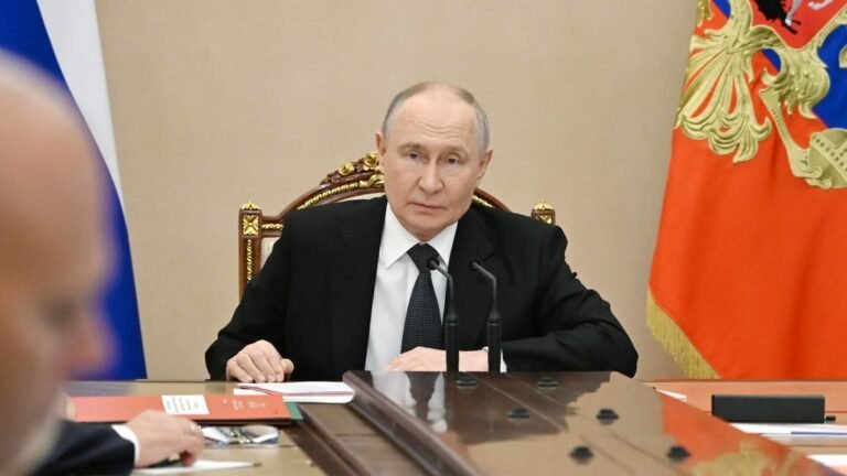 Dès que la situation se complique, Vladimir Poutine disparaît: où se cache donc le président russe?