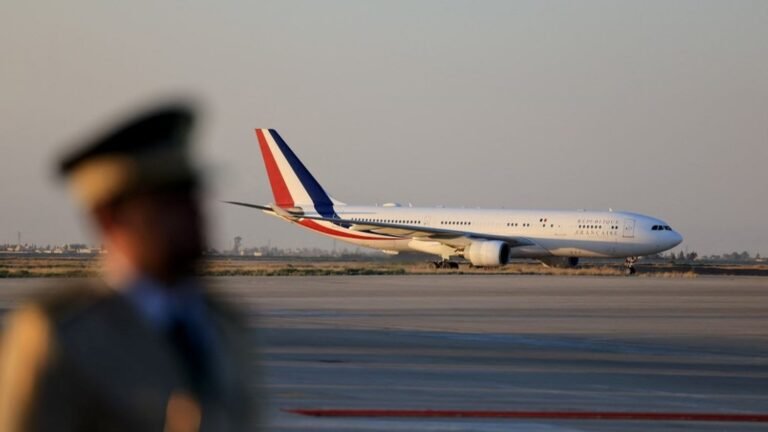 Emmanuel Macron est arrivé en Syrie, une première pour un chef d'Etat de l'Union européenne depuis la chute de Bachar al-Assad