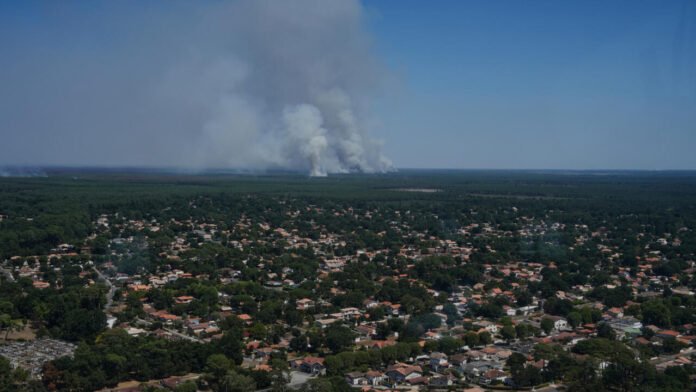 En direct : une nouvelle nuit "calme" en Gironde, le feu "toujours stabilisé" En direct : une nouvelle nuit "calme" en Gironde, le feu "toujours stabilisé"