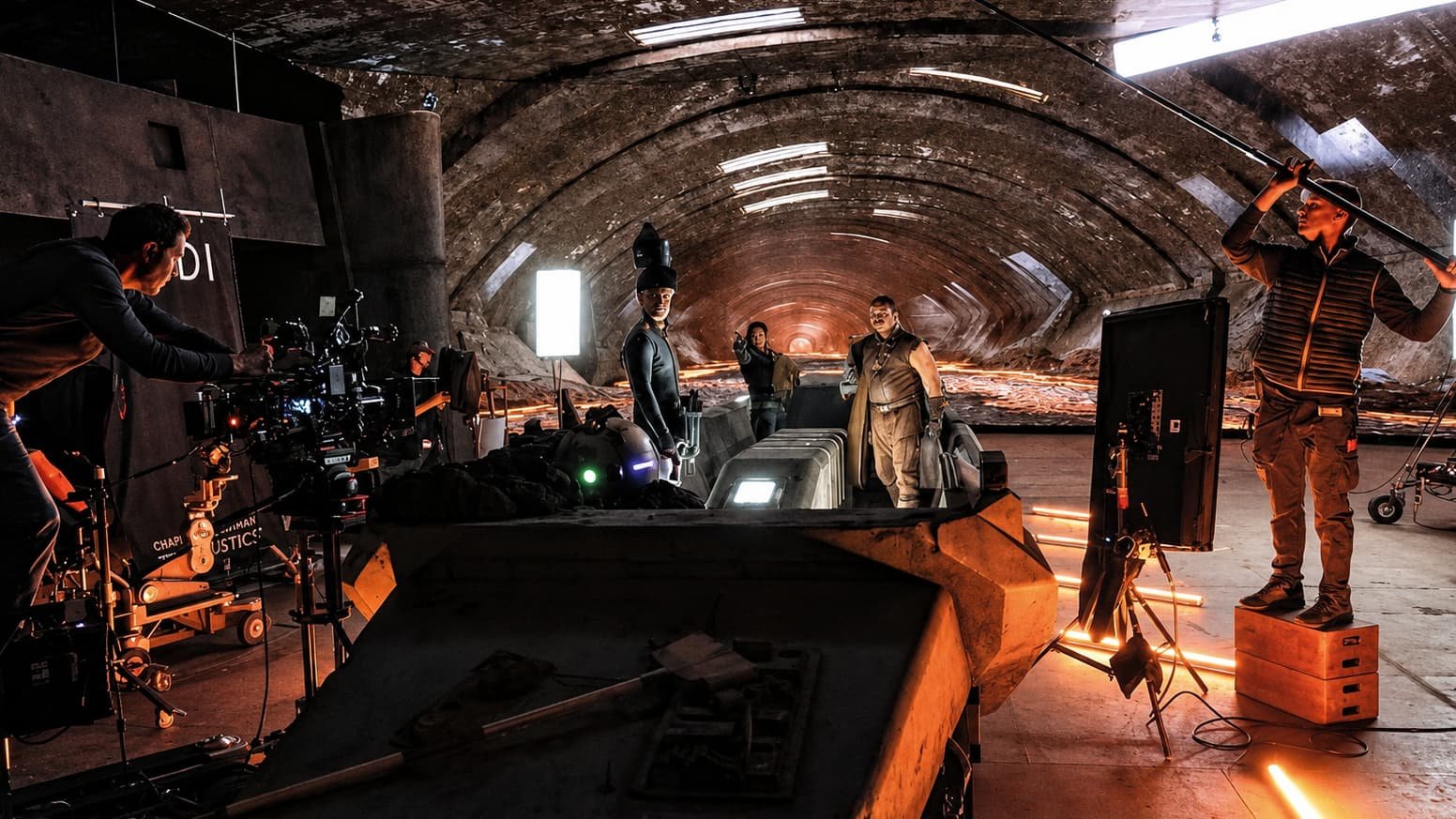 Hollywood ne tourne quasiment plus de films mais adore l'industrie de la défense: à Los Angeles, le célèbre studio d'Avengers ou Mandalorian pourrait devenir une usine d'armement