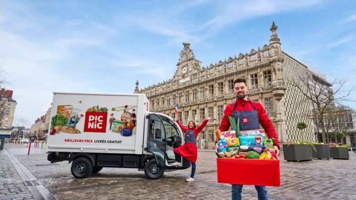 Il livre gratuitement les courses à domicile: le supermarché en ligne Picnic a creusé ses pertes en 2025 mais compte arriver à Lyon et Marseille