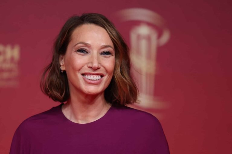 Incendies en France : Laura Smet inquiète au Cap Ferret, où elle a hérité d’une maison ayant appartenu à Johnny Hallyday