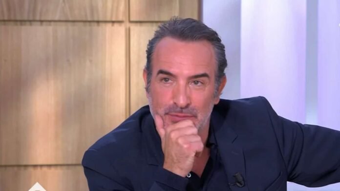 Jean Dujardin partage le lieu "divin" de ses vacances d’été, validé par Guillaume Canet et Veronika Loubry
