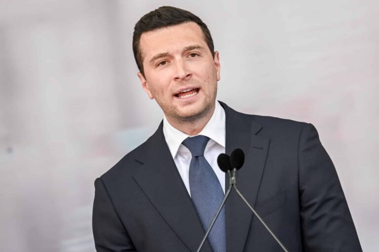 Jordan Bardella : après l’annonce de Marine Le Pen, ses retrouvailles avec son ex, Nolwenn Olivier