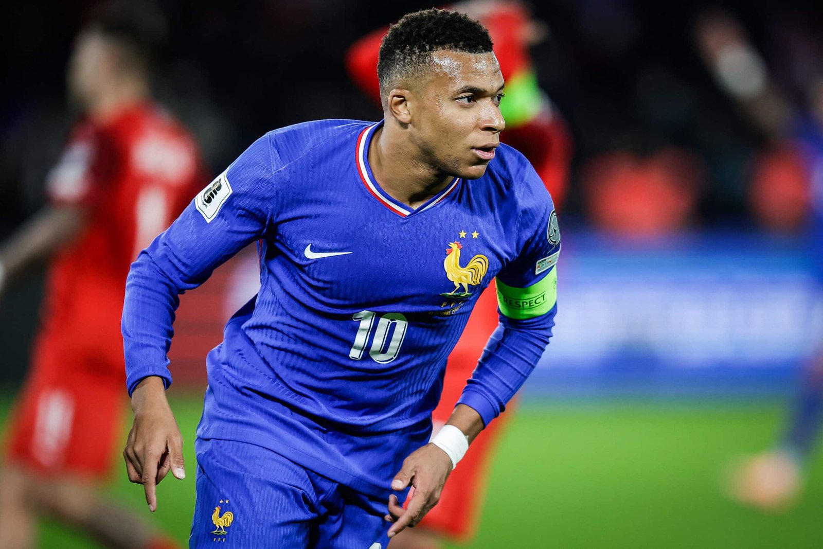 Kylian Mbappé : 7 suites, sauna, piscine, sous-sol de 400 m²… combien coûte sa maison à Madrid ?
