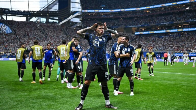 L'Argentine défendra son titre face à l'Espagne en finale de la Coupe du monde, après une nouvelle victoire renversante face à l'Angleterre