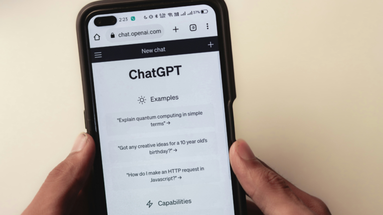 La Chine veut empêcher ses citoyens de tomber amoureux des chatbots
