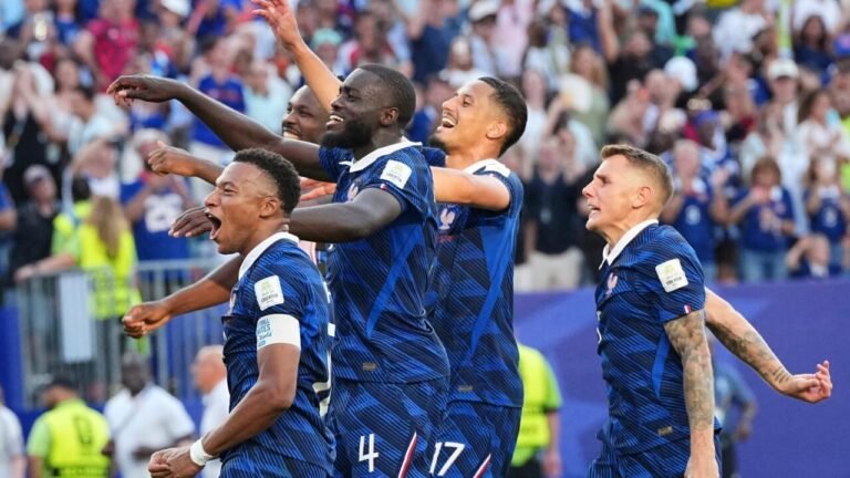 La France rejoint les quarts de finale en battant le Paraguay dans la douleur