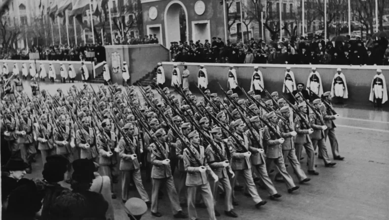 La Guerre d’Espagne, une guerre civile européenne 11/11 : Retour d'Espagne franquiste de quatre journalistes en 1947