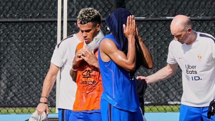 La canicule s'invite dans la préparation de l'équipe de France avant son huitième de finale de Coupe du monde contre le Paraguay