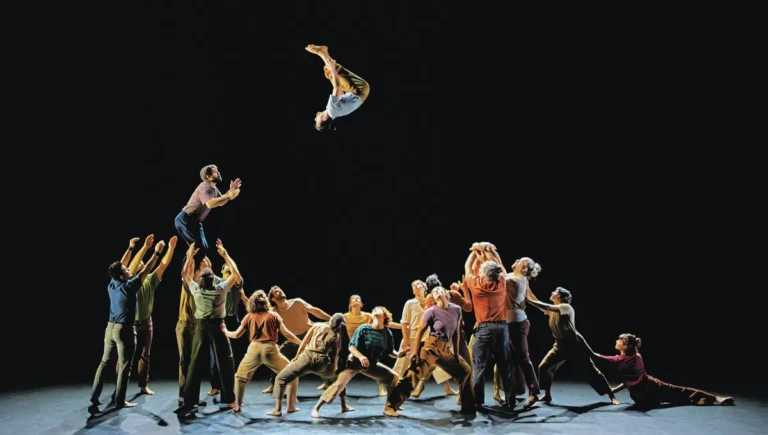 Le cirque contemporain mis à l'honneur : du Palais des papes aux spectacles de rue, avec le Collectif XY et Pierre Rigal