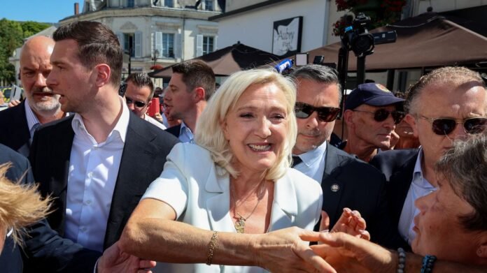 Le parti Renaissance "engage des poursuites" contre le RN après le lancement de la campagne de Marine Le Pen pour la présidentielle 2027