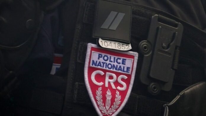 Le port obligatoire du RIO, numéro d'identification des forces de l'ordre, est-il respecté sur le terrain ?