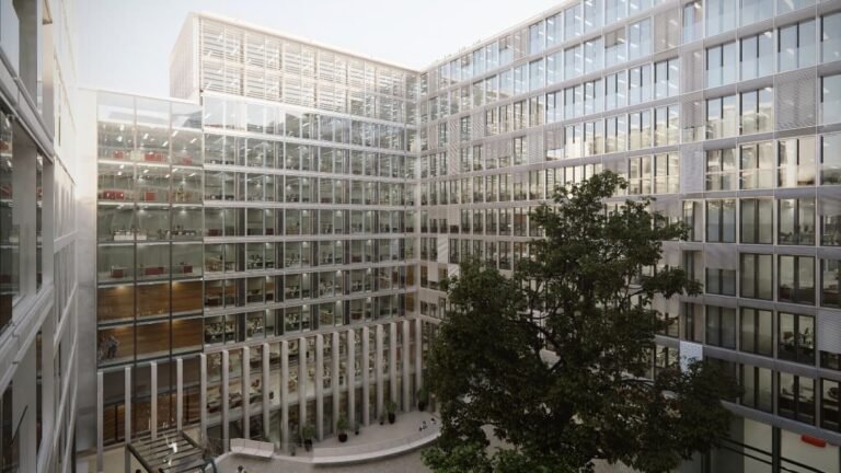 Le propriétaire de Zara adore Paris: il s'offre pour 800 millions d'euros l'ancien siège d'EDF dans la capitale, la plus grosse transaction d'Europe depuis 2022