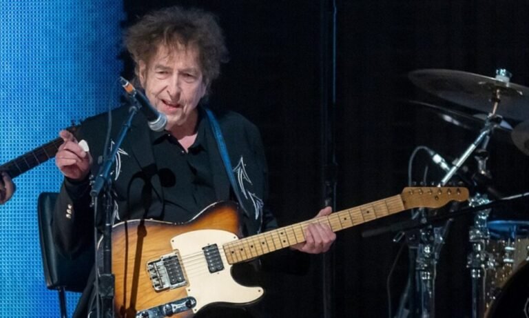 Le virtuose Julian Lage rejoint le groupe de Bob Dylan — pour combien de temps ?