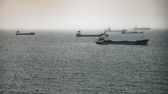 Les marins ont le droit à un salaire doublé à cause du risque pour leur vie: le détroit d'Ormuz de nouveau classé comme zone de guerre par le secteur maritime