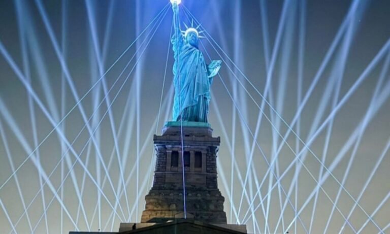 Liberty Lights : Michael Canitrot illumine la Statue de la Liberté, en replay ce soir sur France 2