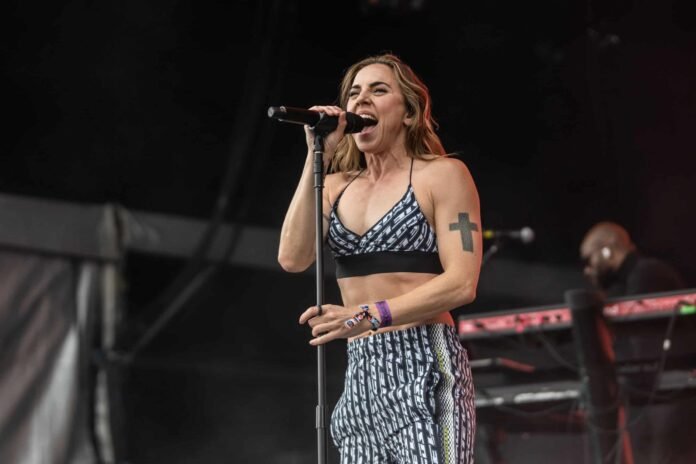 Mariage de Melanie C des Spice Girls : un an après Mel B, elle se marie avec une robe signée Victoria Beckham
