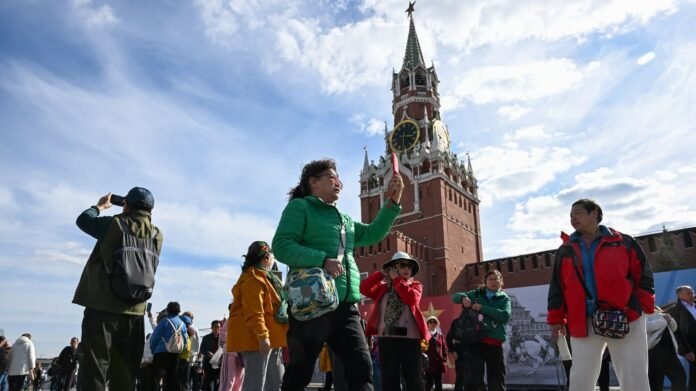 Moins d'Européens, plus de Chinois et de Moyen-Orientaux : la guerre en Ukraine a modifié le tourisme en Russie