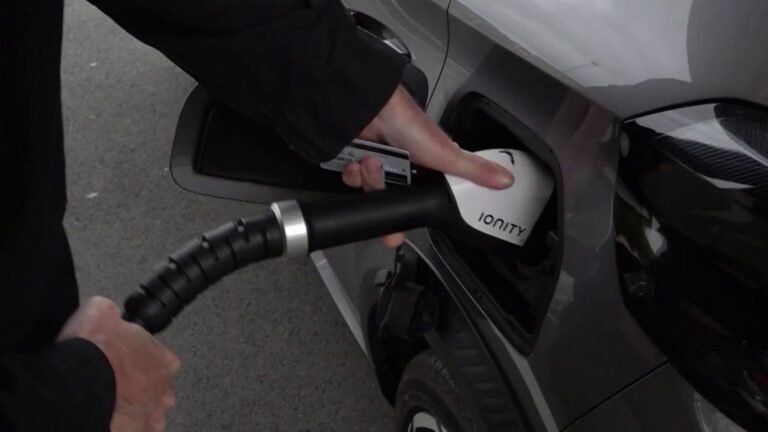 Partir en vacances en voiture électrique, est-ce rentable ?