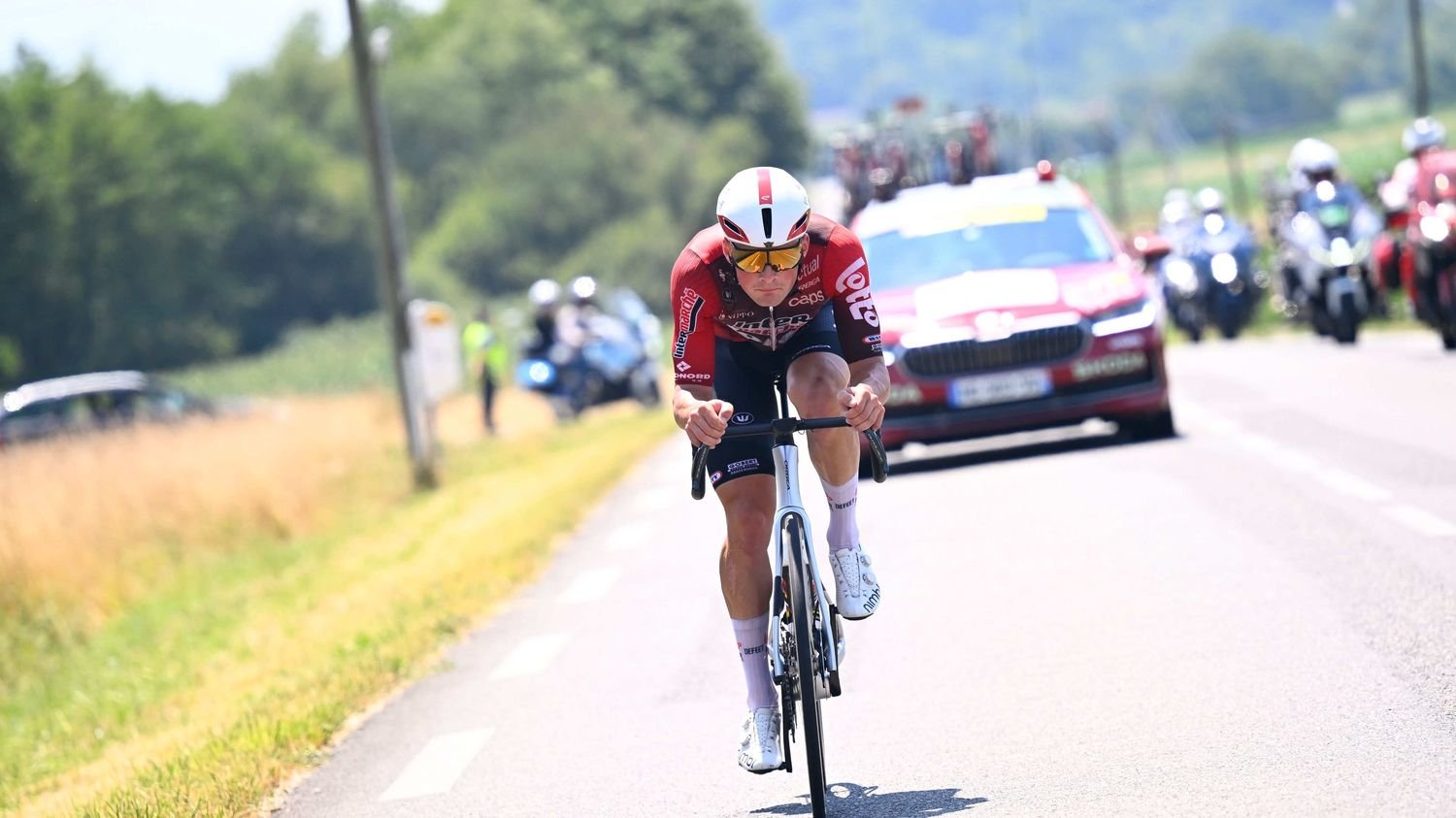 Plus de 2000 km d'échappée cette saison, fan de bikepacking… Qui est Baptiste Veistroffer, l'infatigable baroudeur français du Tour de France 2026 ?