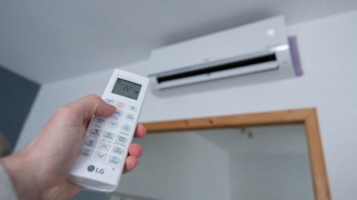 Pour sécuriser l'alimentation électrique de la Corse cet été, EDF appelle les habitants à la sobriété pendant la canicule Pour sécuriser l'alimentation électrique de la Corse cet été, EDF appelle les habitants à la sobriété pendant la canicule