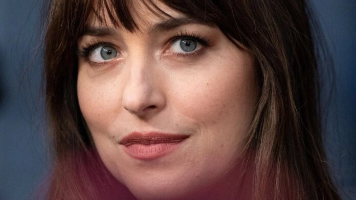 Premières photos de Dakota Johnson en Marilyn Monroe : découvrez l'actrice transformée en légende hollywoodienne