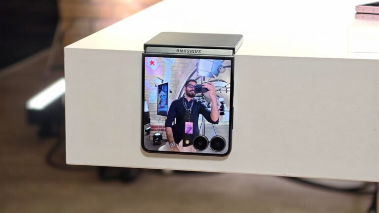 Prise en main Samsung Galaxy Z Flip8 : rendez-vous manqué