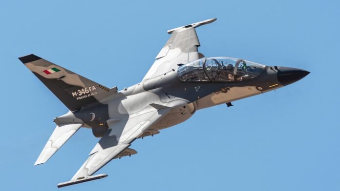 Quatre ans après sa méga-commande de Rafale, l'Indonésie se tourne vers l'italien Leonardo pour moderniser sa flotte avec 12 chasseurs légers M-346