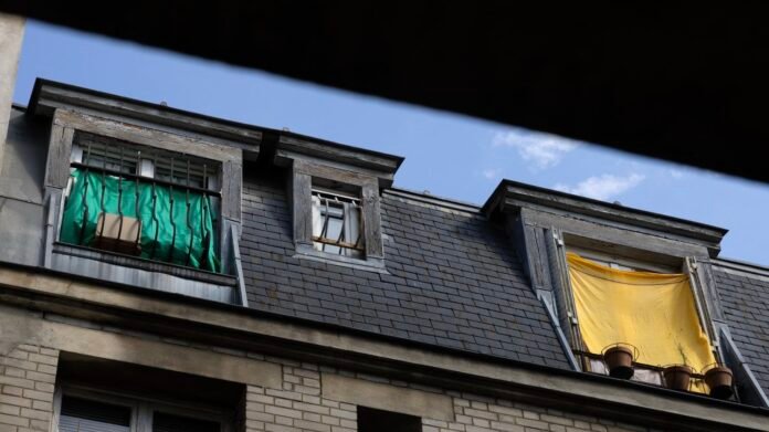 REPORTAGE. "Il faut que tout le monde soit logé à la même enseigne" : quand l'installation de la climatisation vire au casse-tête dans les copropriétés