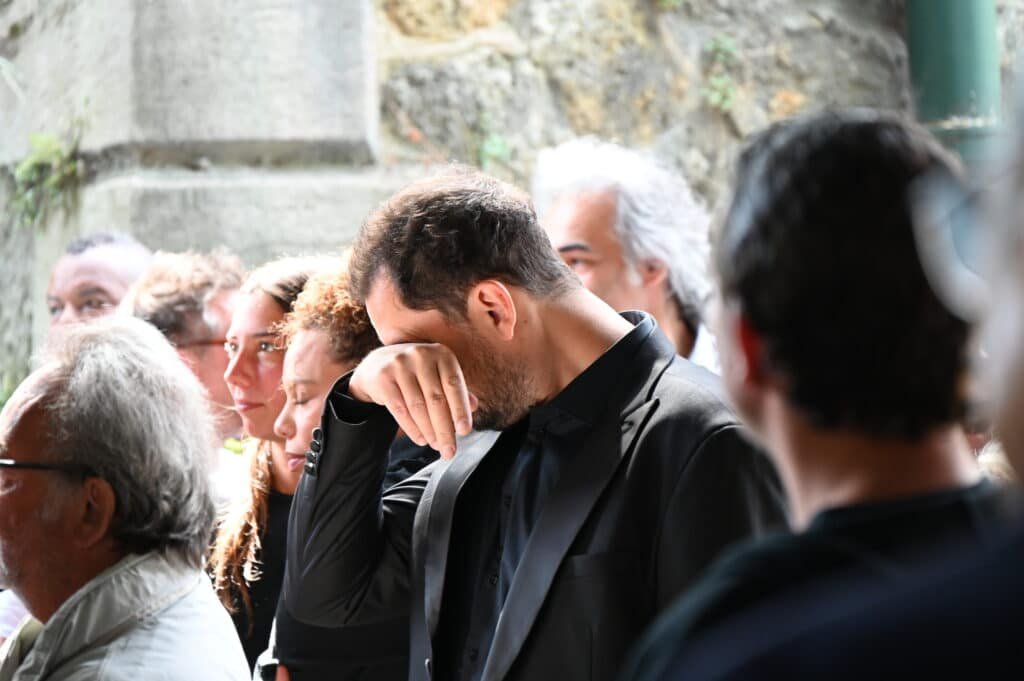 Obsèques de Françoise Coquet : les adieux déchirants de Michel Drucker à sa "sœur jumelle"