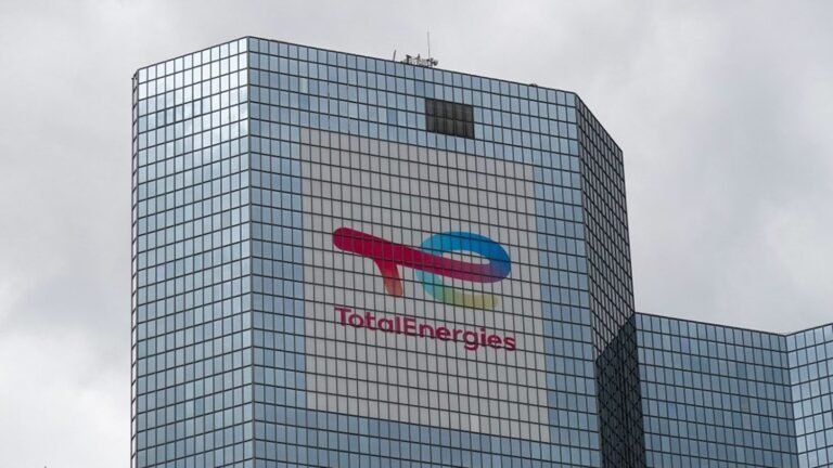 TotalEnergies double son bénéfice net au 2e trimestre, à 4,7 milliards d'euros