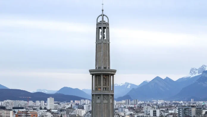 Tour Perret de Grenoble : "un chantier qui va faire date dans l'histoire de la restauration du béton armé"