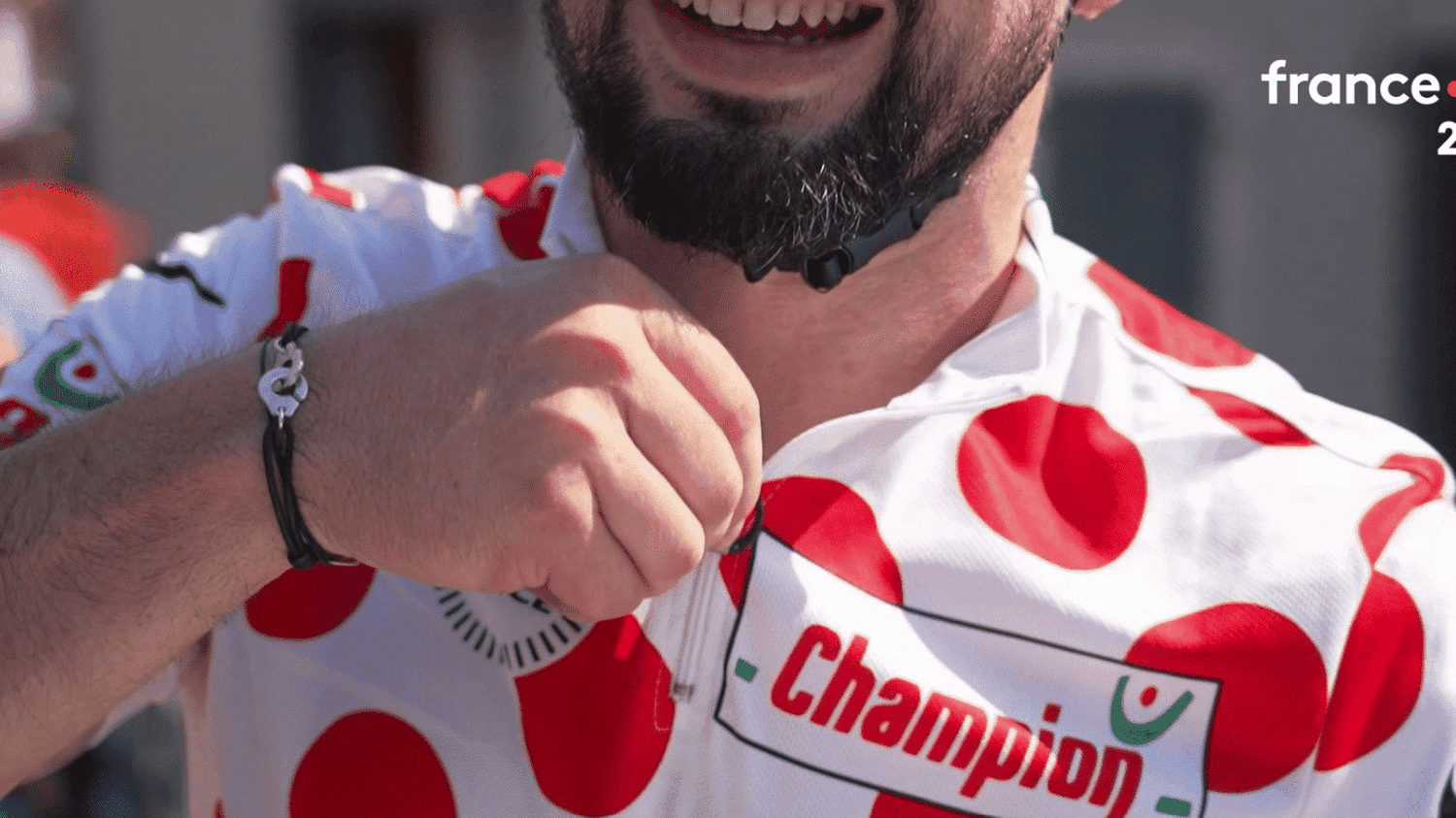 Tour de France : quand les amateurs défient les professionnels