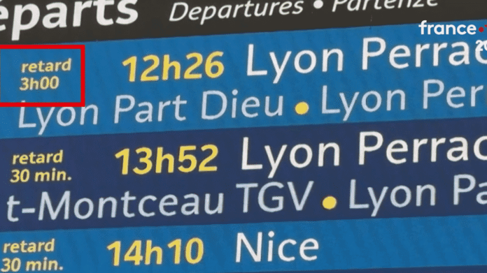 Trains, autoroutes… Les incendies perturbent les départs en vacances