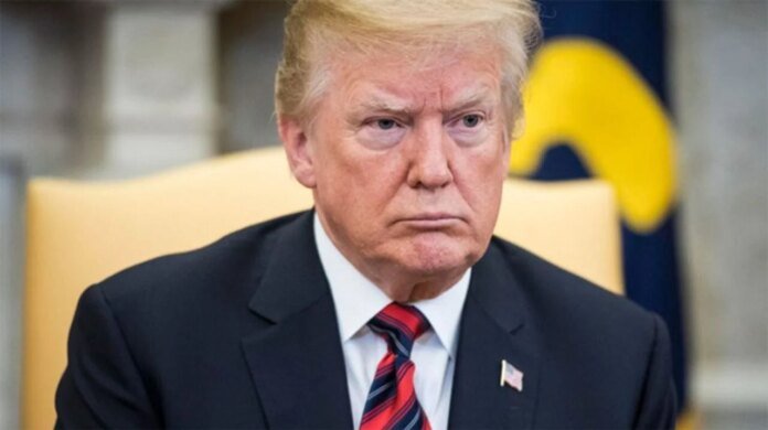 Trump accusé de conflits d'intérêts : des achats d'actions suivis de messages élogieux relancent la polémique Trump accusé de conflits d'intérêts : des achats d'actions suivis de messages élogieux relancent la polémique