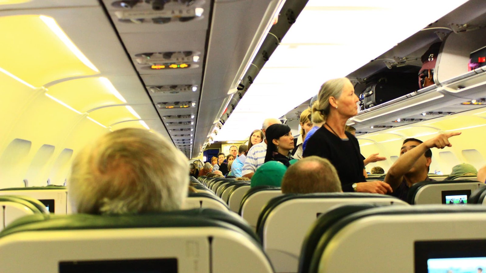Un incident tous les 355 vols: ivresse, bagarres, insultes… Les incivilités à bord des avions toujours plus nombreuses mais les compagnies refusent souvent d'indemniser les autres passagers lésés (alors qu'ils y ont droit)