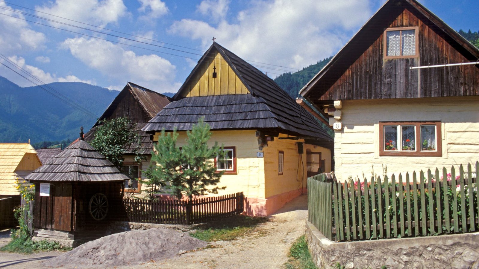 Le village de Vlkolinec Le village de Vlkolinec