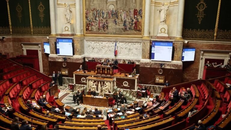 Vrai ou faux. Les frais des parlementaires sont-ils contrôlés et peuvent-ils être rendus publics ?