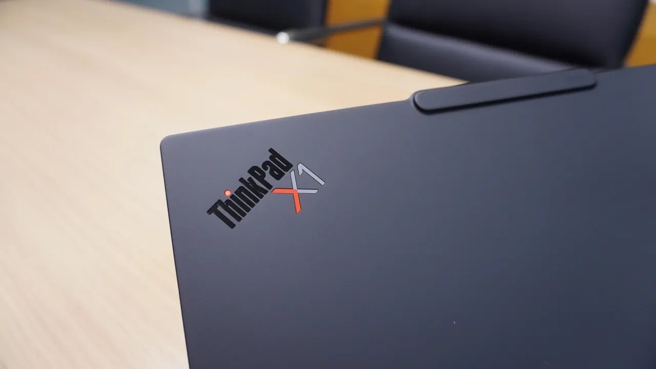 Lenovo ThinkPad X1 Carbon (14e génération)