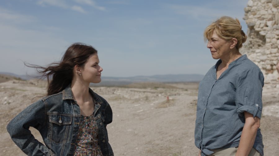 Veska (Yana Radeva) et la conquérante Maria (Denislava Yordanova), une des nombreuses autres figures féminines qui font vivre le film. | Haut et Court