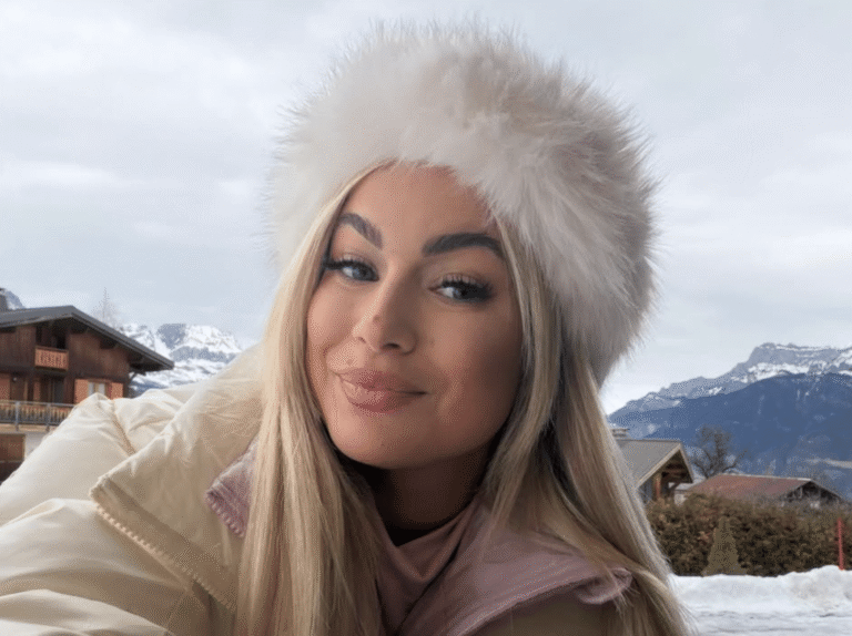 "60 000 euros" : Carla Moreau menacée par la DZ Mafia, une demande paiement reçue en plus de sa voiture incendiée