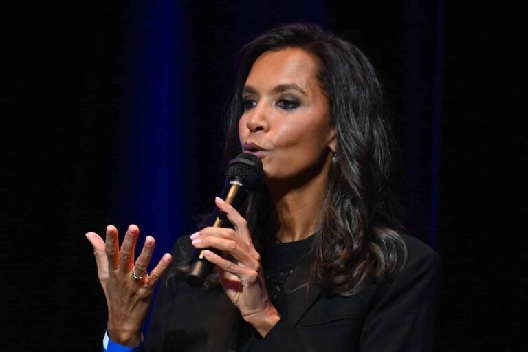 "De fausses images de moi en train de faire des cochonneries", Karine Le Marchand fait condamner un internaute